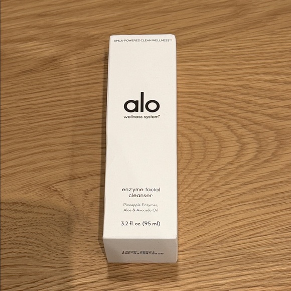 Alo Enzyme Facial Cleanser NWT - Picture 2 of 8
